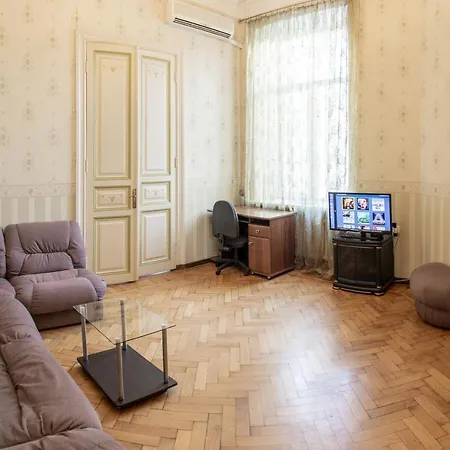 Apartment Near Deribasovskaya *